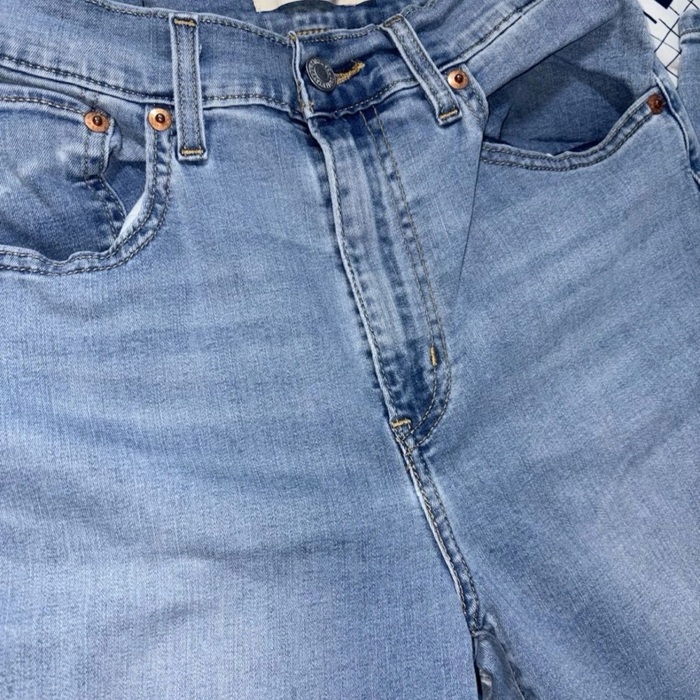 Levi Strauss And Co. Women's High-Rise Boyfriend Straight Jeans Size W26, L27 - Picture 3 of 11